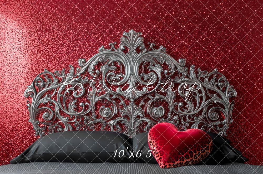 Cabecero Rojo Brillante con Diseño Ornamental Diseñado por Mini MakeBelieve