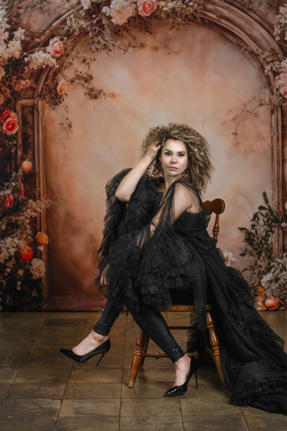 Zonnige Beige Bloemenmuur Voorjaarsachtergrond Ontworpen door Emetselch