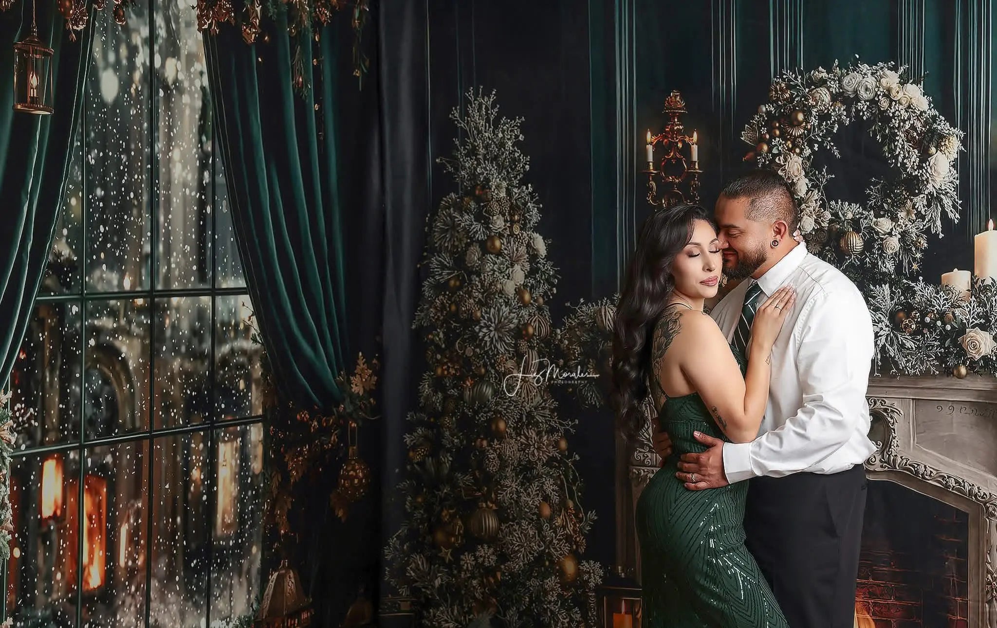 Kate Christmas Fireplace Vintage Wreath Trees Gifts Green Room Set