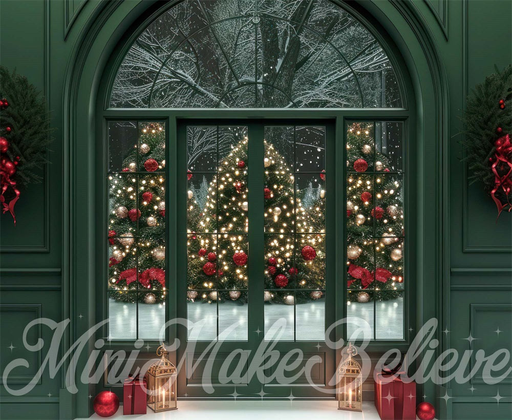 Fondo de ventana en forma de arco en verde oscuro vintage diseñado por Mini MakeBelieve para Navidad.