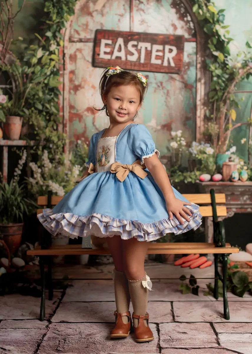 Fondo de Peter Rabbit con diseño de plantas verdes para la Pascua