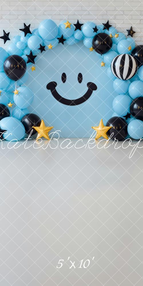 Arco de globos sonriente de pastel smash azul