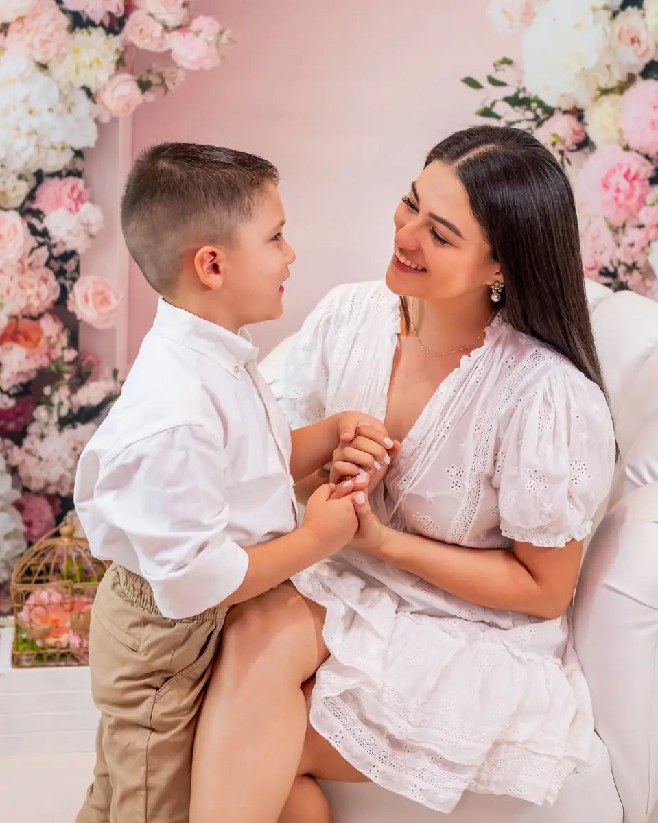 Arco de Flores de Primavera Fondo Rosa Designed by Mini MakeBelieve