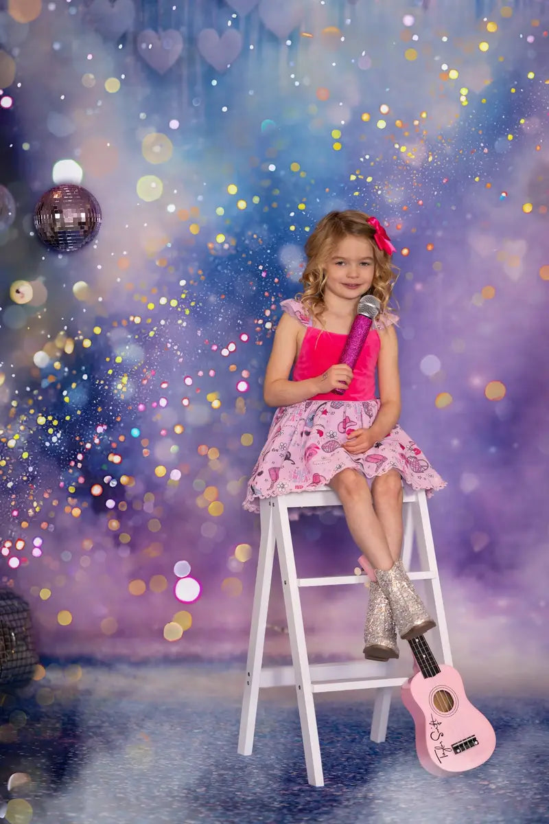 Bokeh Podiumverlichting Hart Glitters Paarse Foto Achtergrond Designed by Emetselch