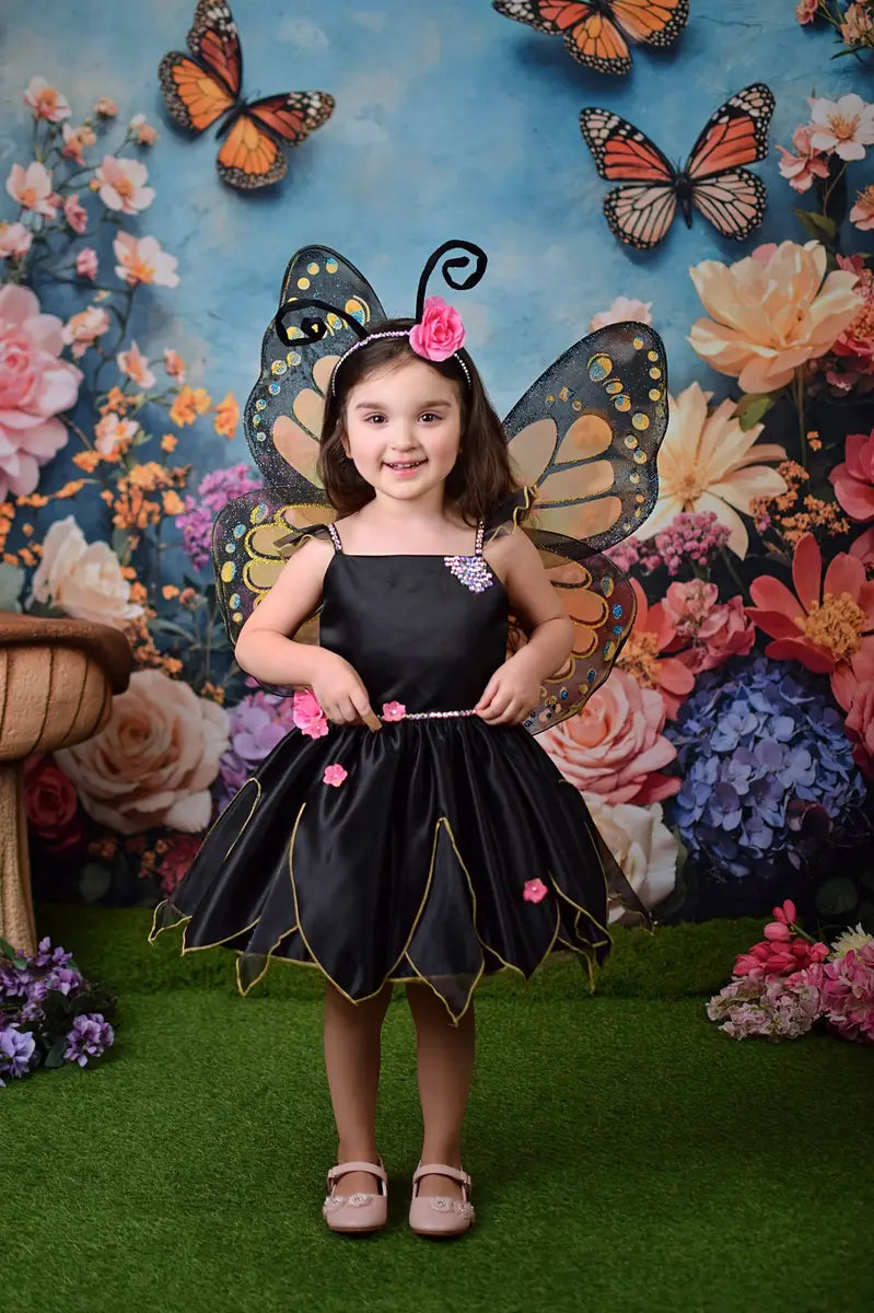 Fondo de Jardín de Mariposas Florales de Primavera Diseñado por Emetselch