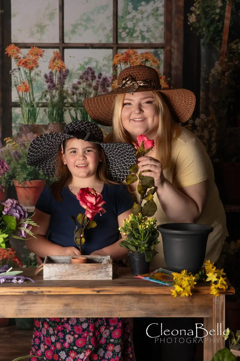Lentegroene planten en bloemen op de achtergrond van de kamer, ontworpen door Chain Photography