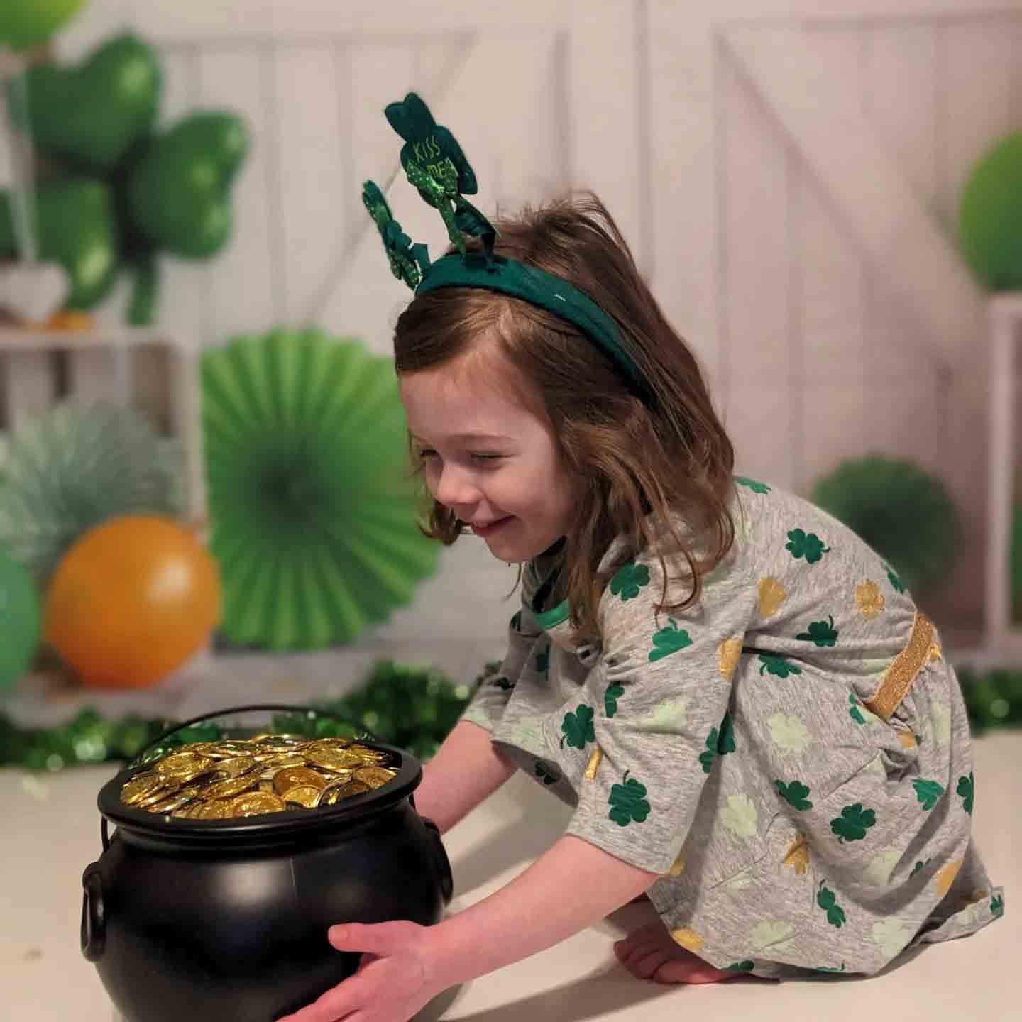 Kate St. Patrick's Day Green Clover Balloon Backdrop Designed by Emetselch