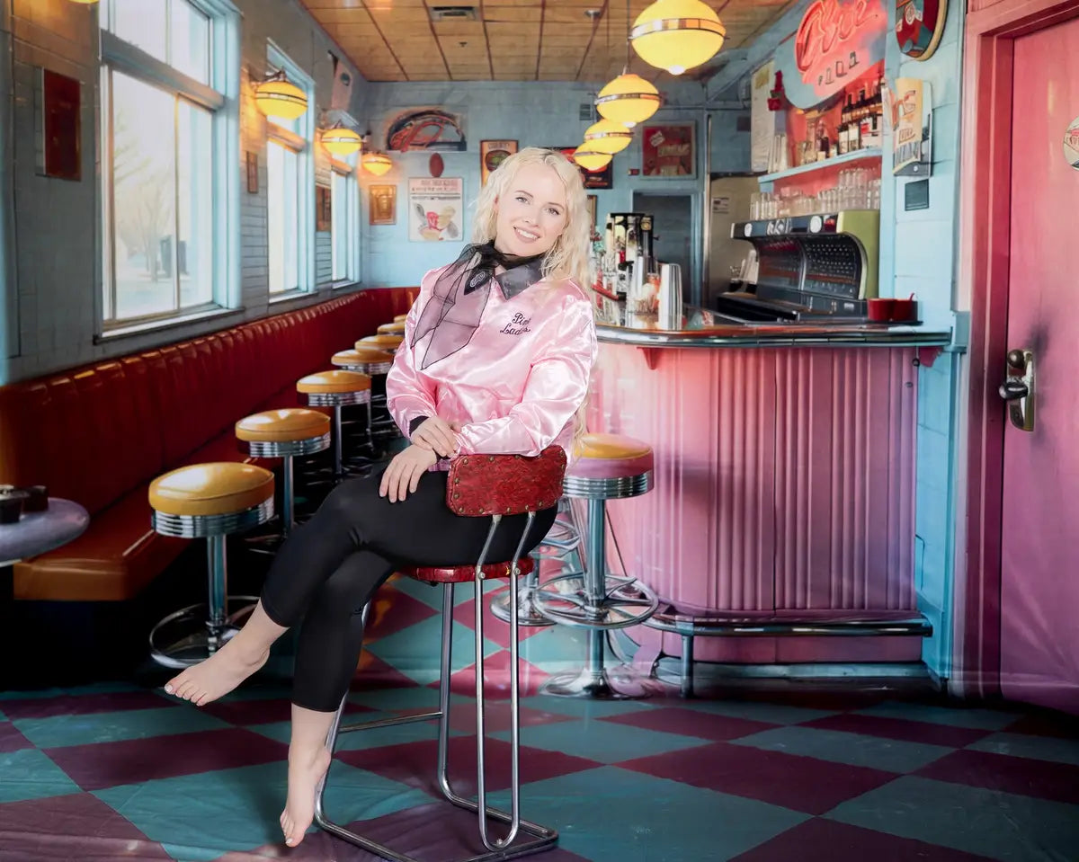 Moderne roze dinerachtergrond ontworpen door Megan Leigh Photography