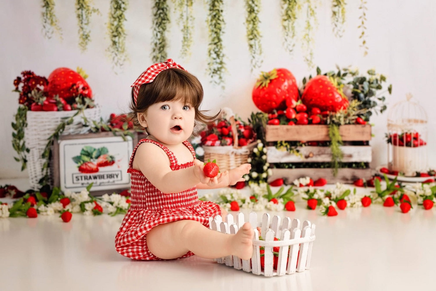 Fondo de Regalos de la Granja de Fresas de Verano Diseñado por Emetselch