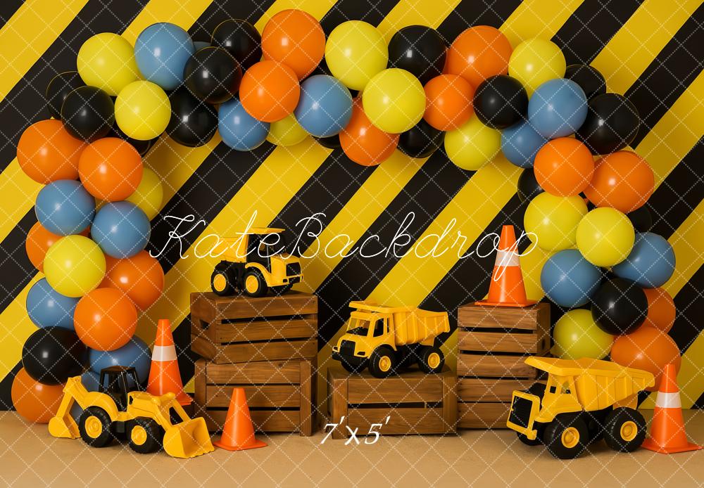 Fondo de globos de obra de construcción Cake Smash Diseñado por Patty Roberts