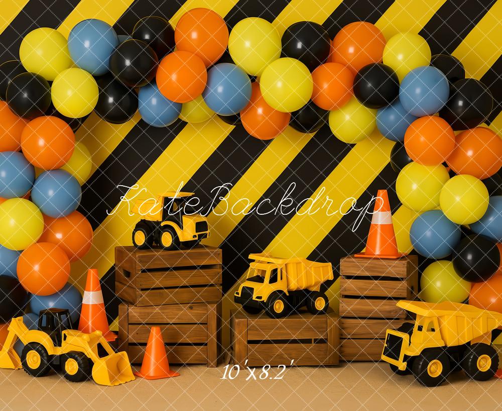Fondo de globos de obra de construcción Cake Smash Diseñado por Patty Roberts