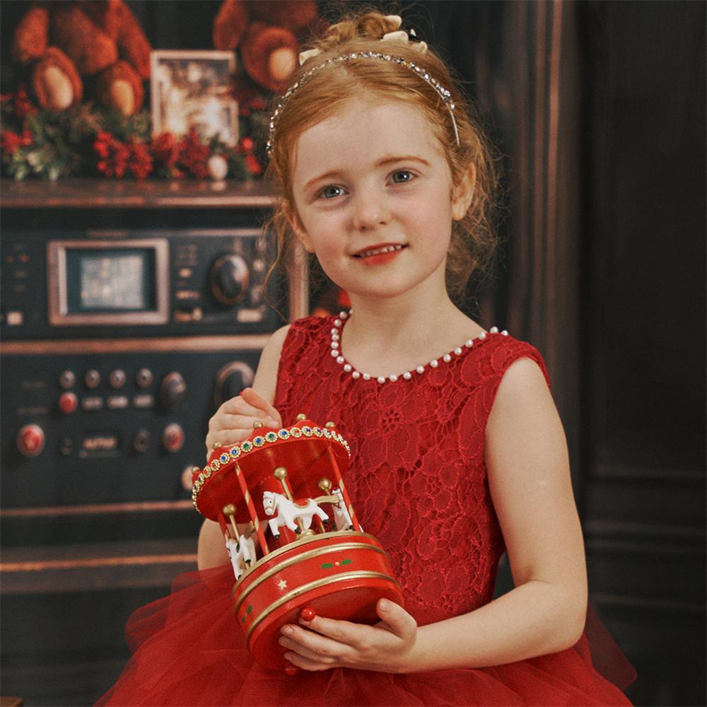 Abito per ragazze in velluto rosa con paillettes e fiocco sulle spalle per fotografia Designed by