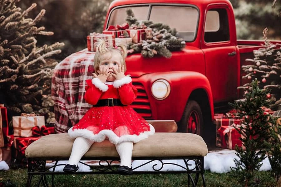 Sfondo a Quadri di Foresta con Camion Rosso di Natale Designed by Emetselch