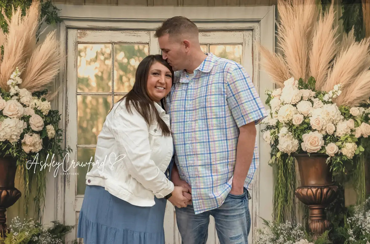 Fondo de boda rústico floral de primavera diseñado por Mini MakeBelieve