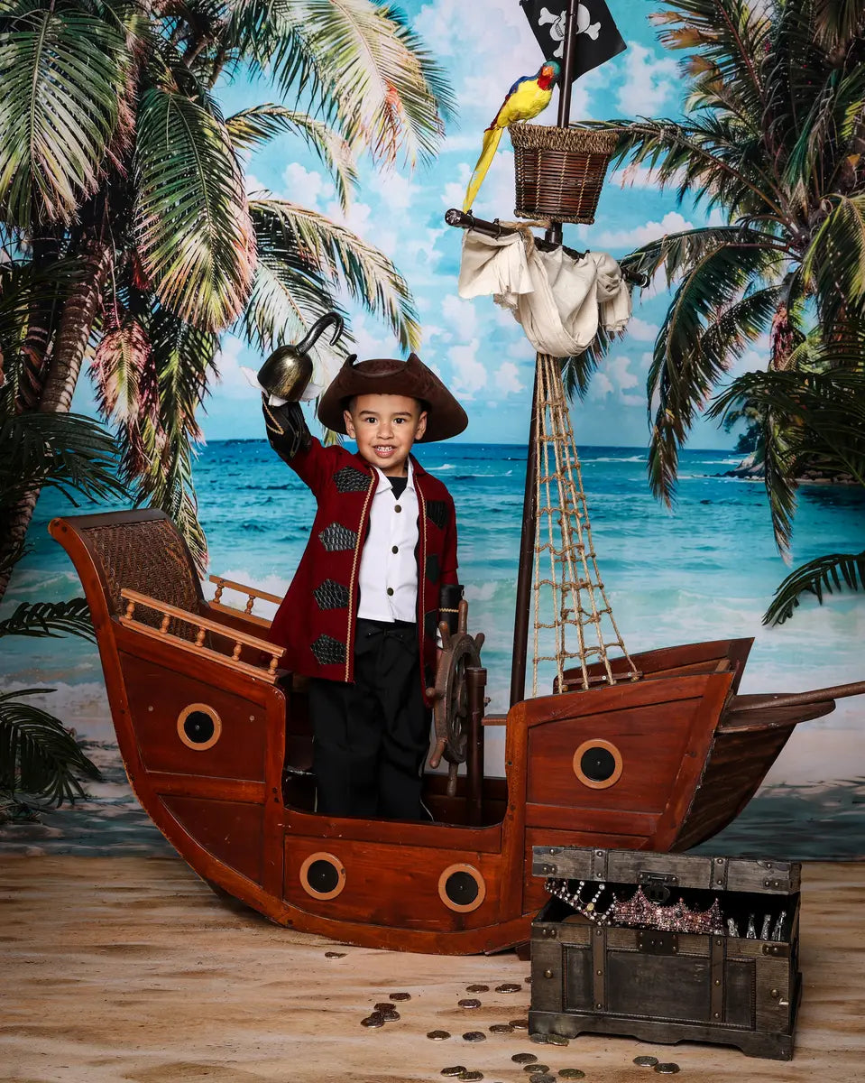 Zomerse zeestrand roze bloem groene boom blauwe lucht witte wolk golven achtergrond ontworpen door Emetselch