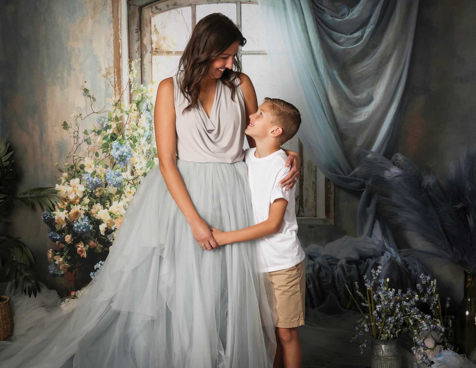 Voorjaar Blauwe Gordijnen Bloemen Vensters Kamer Foto Achtergrond Ontworpen door Emetselch