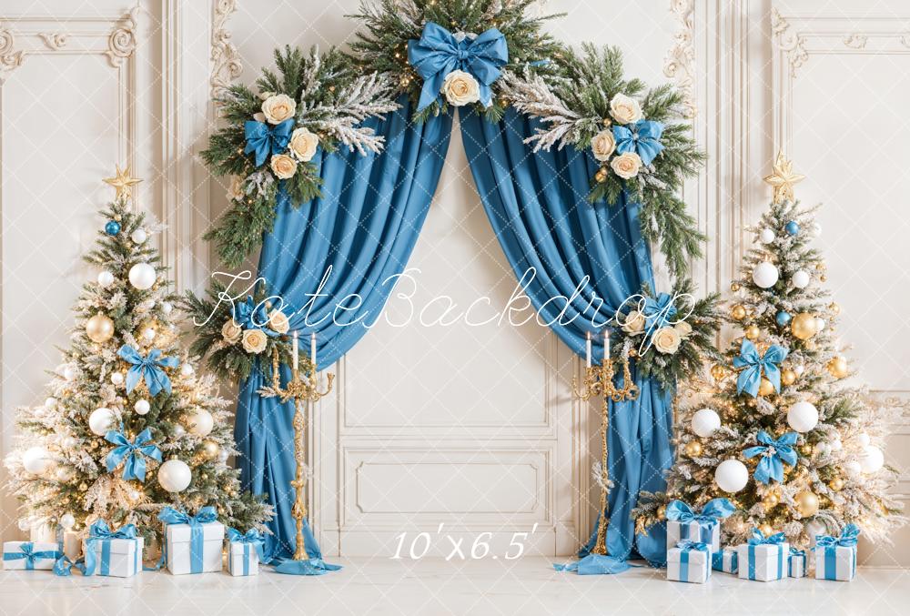 Kerstboom Blauwe Elegante Gordijnen Boog Foto Achtergrond Designed by Emetselch