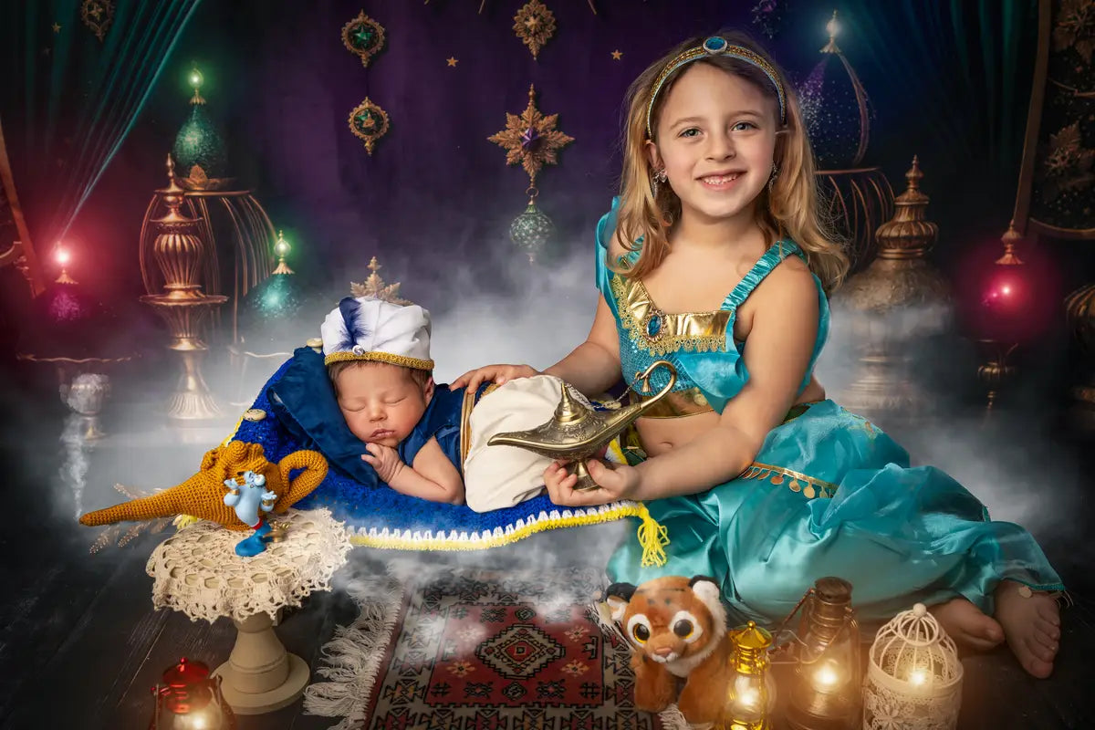 Arco di Luna Dorata e Sfondo Verde Cortina Progettato da Emetselch