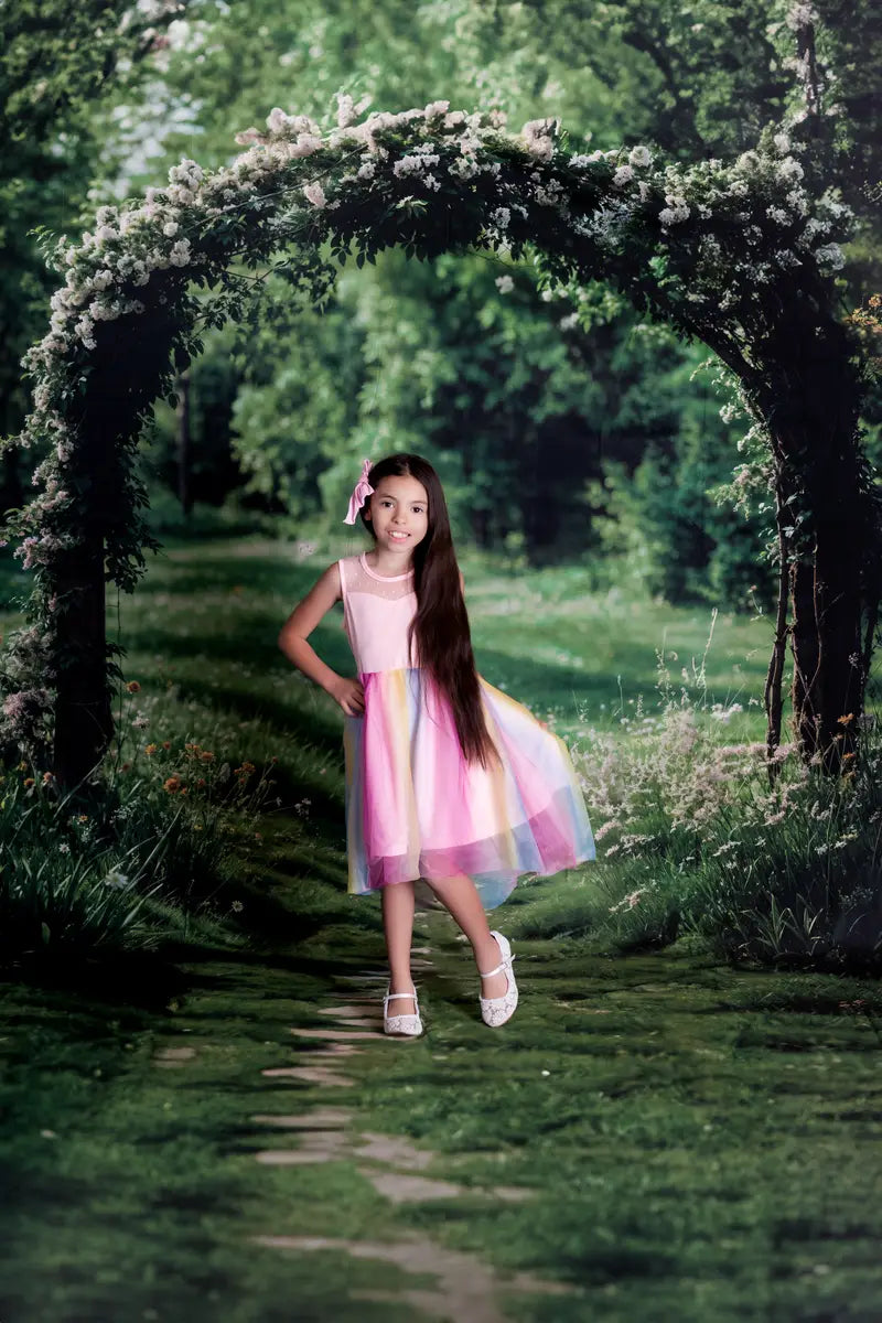 Spring Forest Arch Garden Path Green Foto Achtergrond Designed by Emetselch