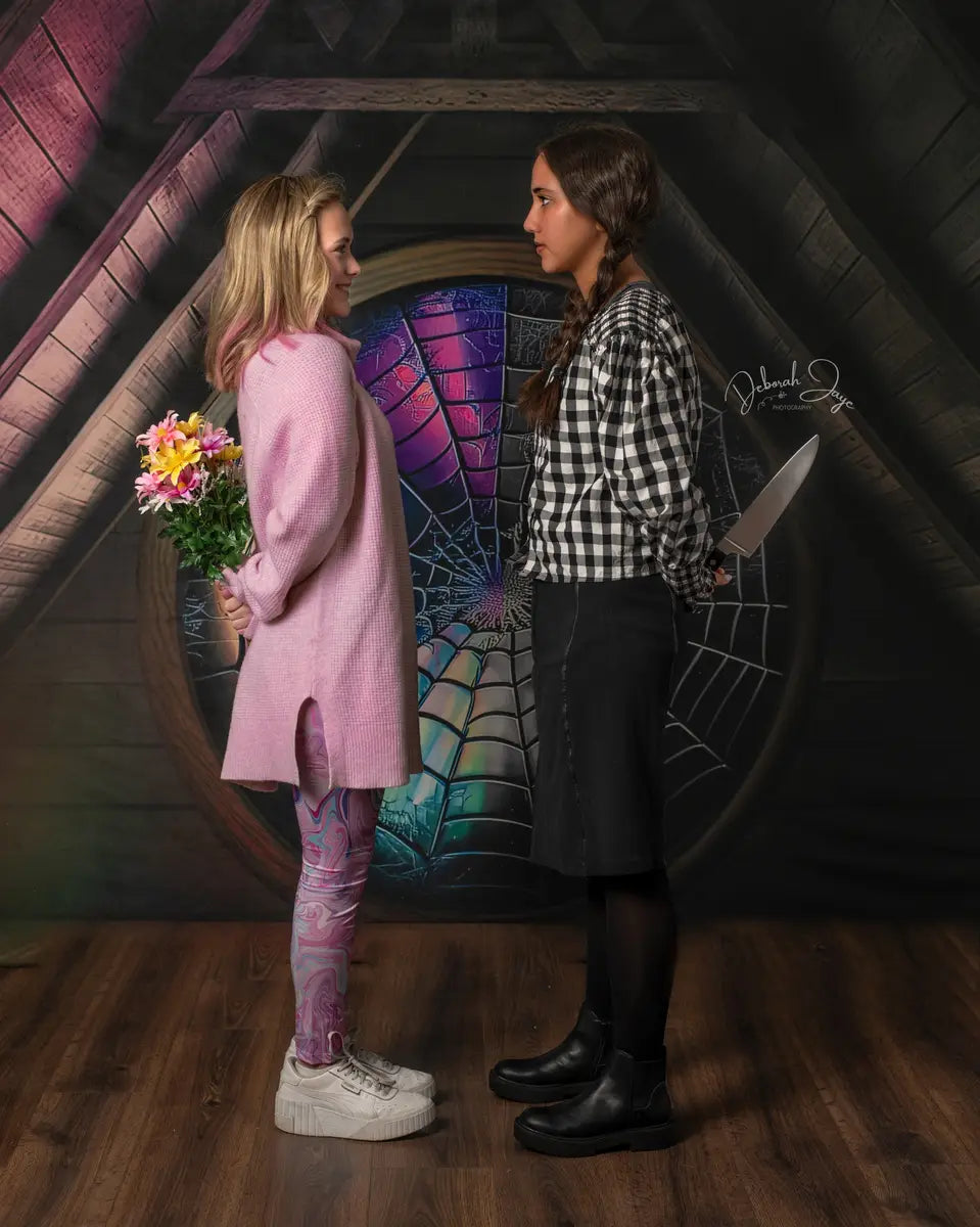 Spaventoso Halloween Attic Dorm Room Colorful Spiderweb Window Backdrop Progettato da Mini MakeBelieve