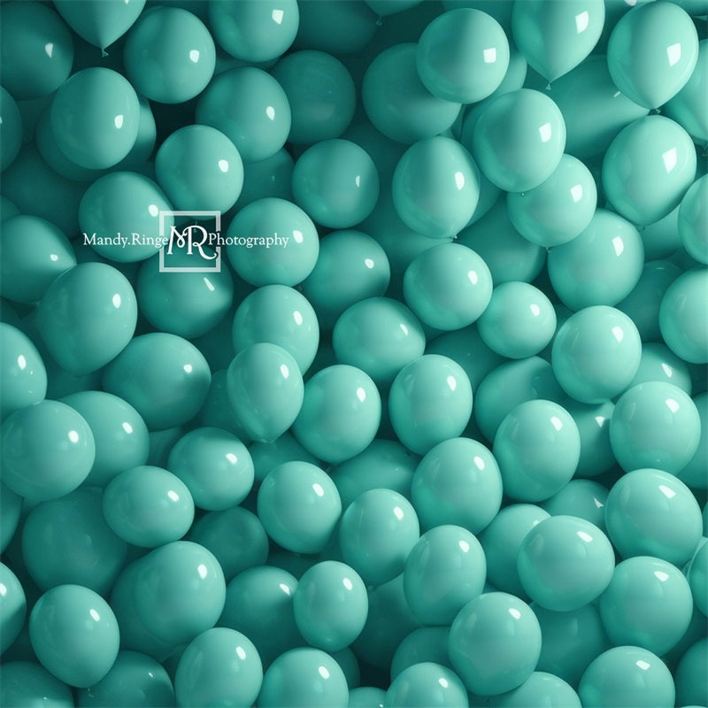 Sfondo a palloncino verde acqua progettato da Mandy Ringe Photography