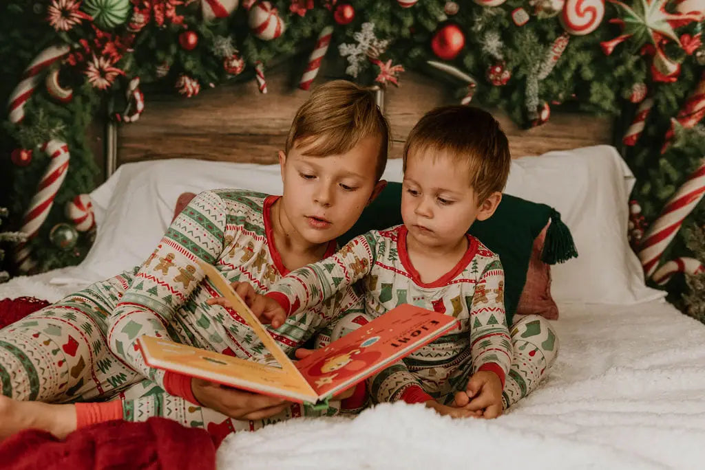 Kate Christmas Candy Cane Headboard Backdrop Designed by Mandy Ringe Photography