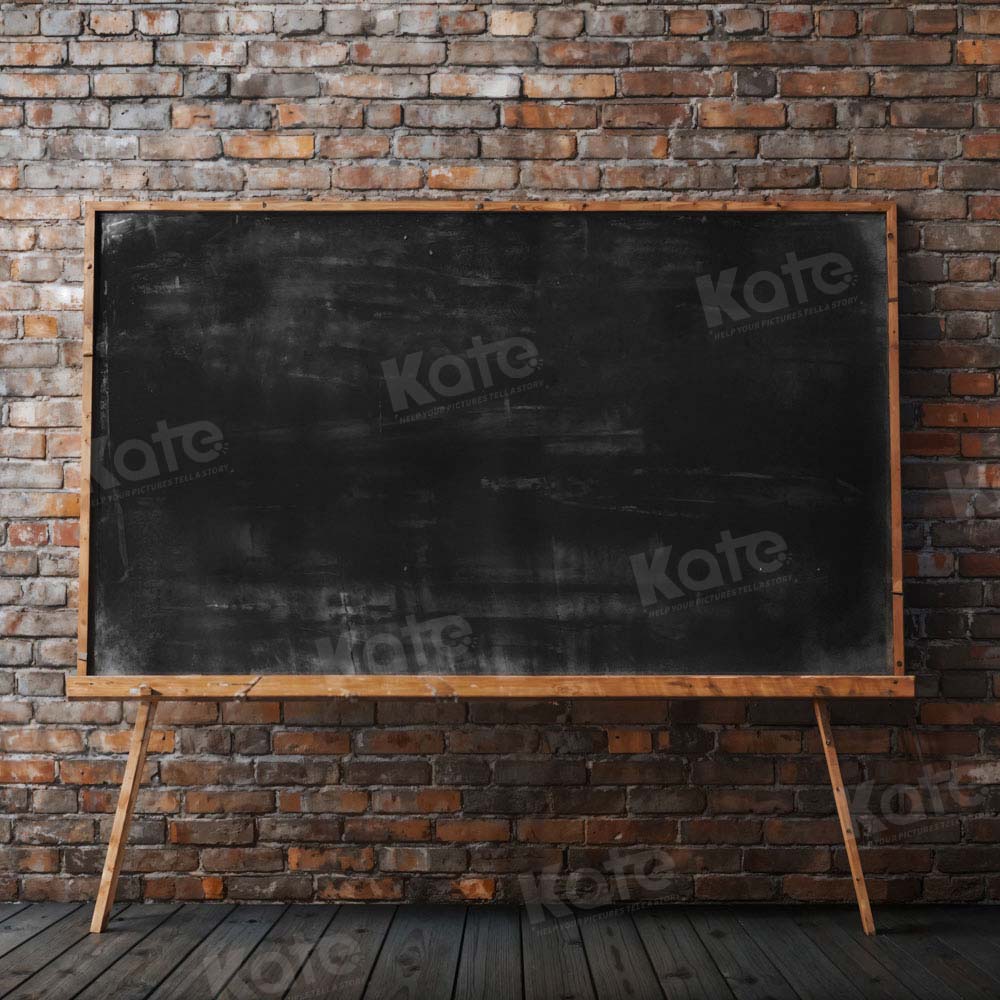 Back to School Blackboard prima di sfondo mattoni progettato da Chain Photography