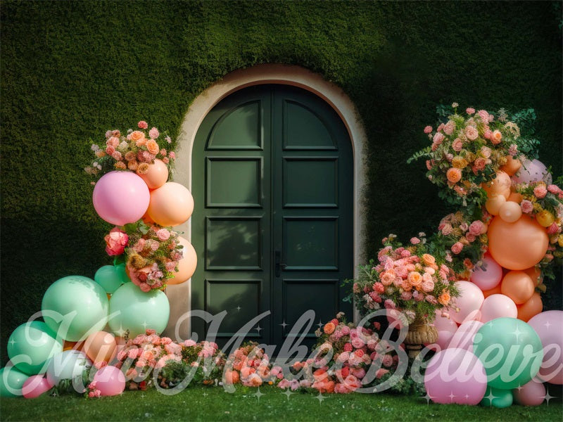 Exterieur muur gras ballonnen feestachtergrond ontworpen door Mini MakeBelieve