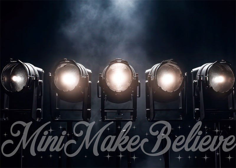 Escenario de baile deportivo de la escuela secundaria diseñado por Mini MakeBelieve.