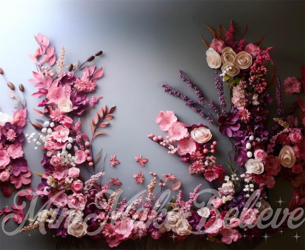 Sfondo murale floreale rosa per interni progettato da Mini MakeBelieve