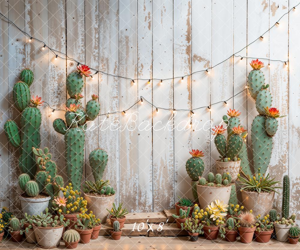 Lente Cactus Slingerlichten op Houten Muur Foto Achtergrond Ontworpen door Emetselch