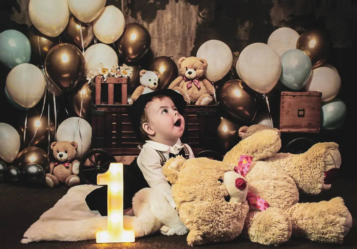 Kate Birthday Bear Balloon Retro Wall Backdrop Designed by Emetselch