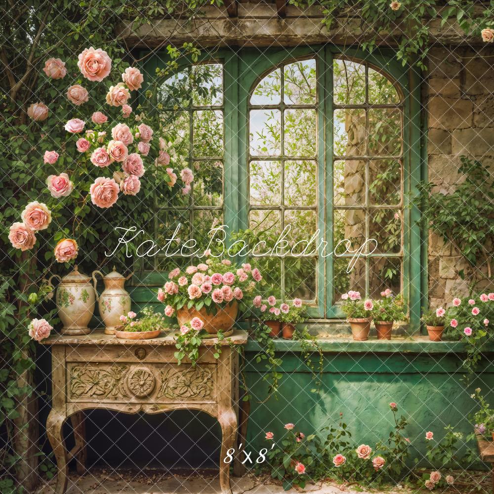 Retro Interno Primaverile Rosa con Fiori e Piante Verdi Finestra ad Arco in Legno Sfondo Progettato da Emetselch