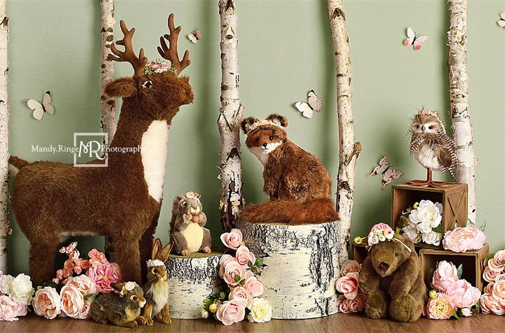 Primavera rosa albero farfalla fiore cartone foresta dettaglio animali creato da Mandy Ringe Photography.