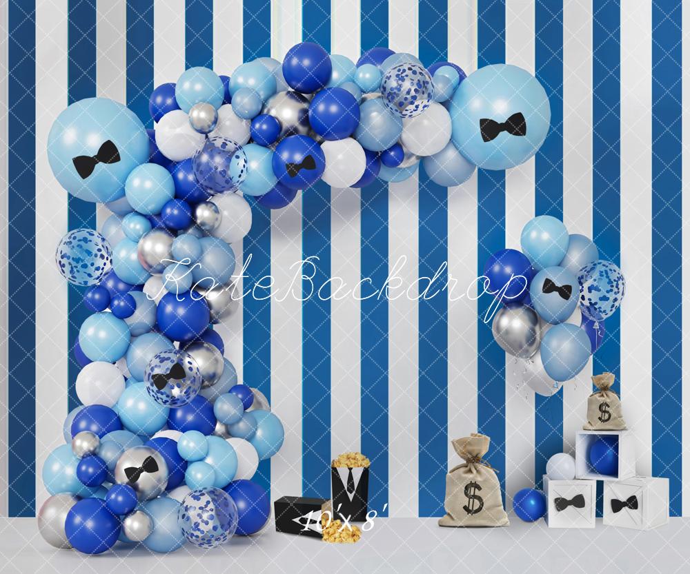 Verjaardag Kleurrijke Ballonnenboog Zwarte Strik Popcorn Blauw Wit gestreepte Muur Taart Smash Foto Achtergrond Ontworpen door Emetselch