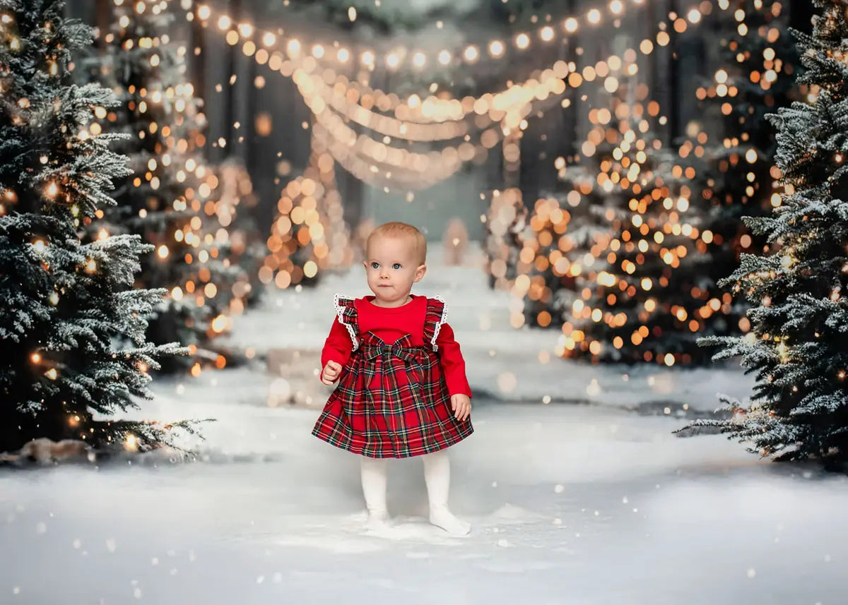 Fondo de bosque exterior de Navidad de invierno blanco diseñado por Emetselch