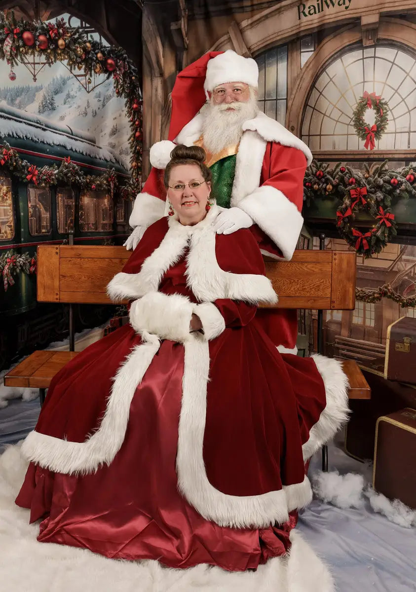 Kate Christmas Tree Arch Green Retro Train Room Set