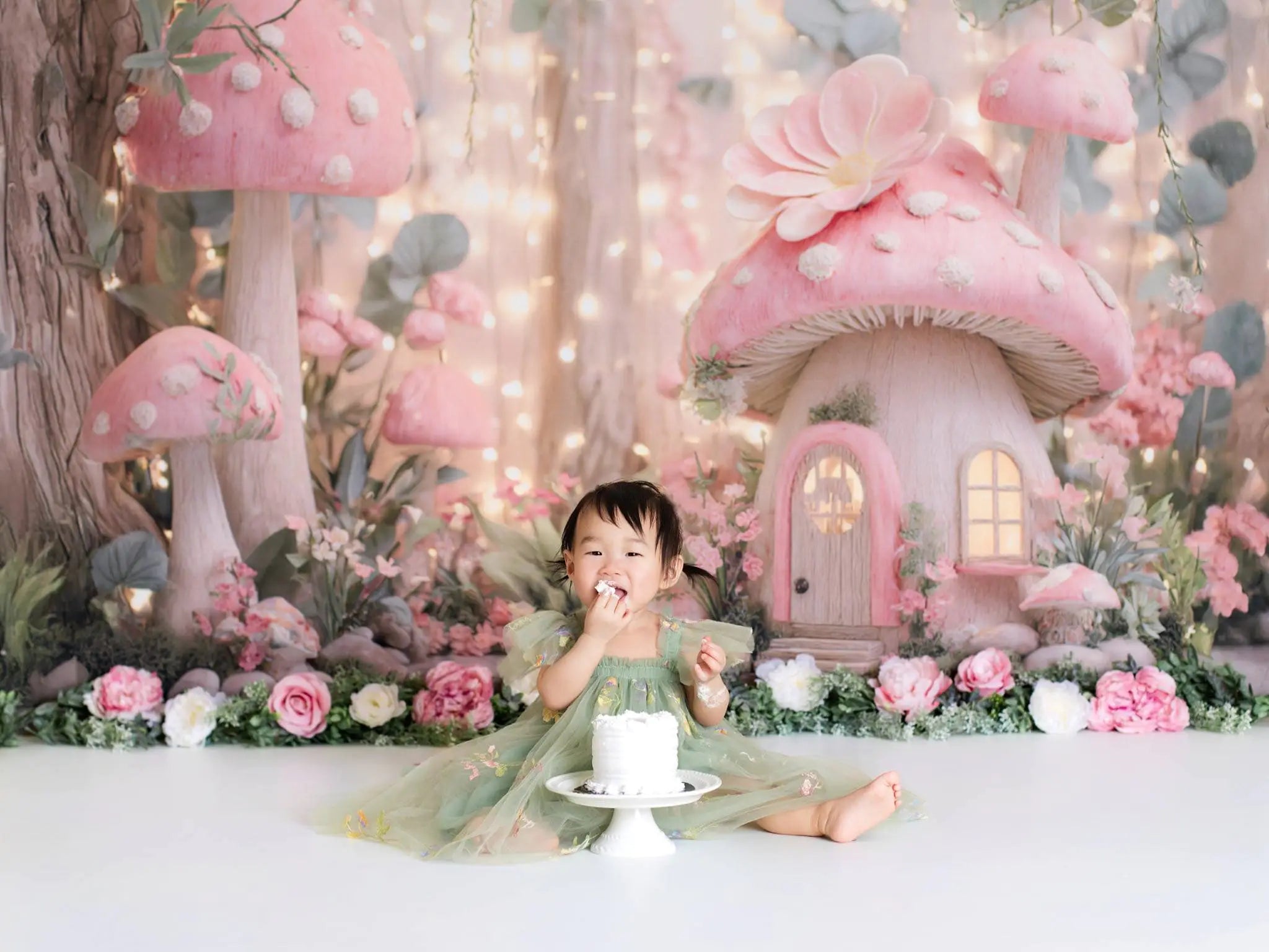 Fairy Fantasy Paddenstoelenhuis Boslichten Foto Achtergrond Designed by Ashley Paul