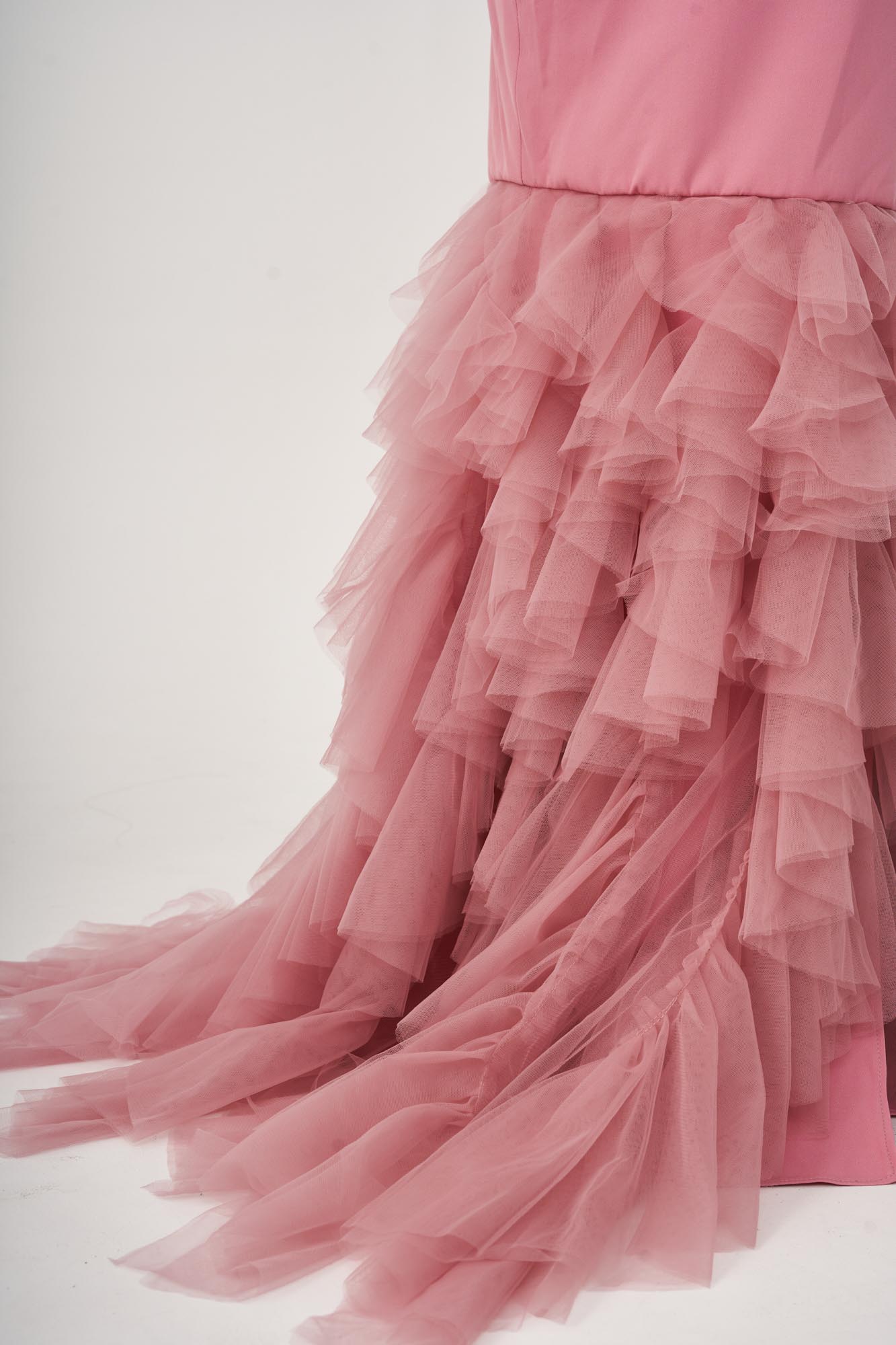 Detailed photos of pink cake maternity skirt