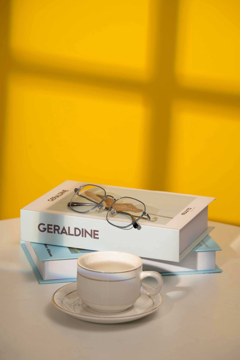 Kate Warm Yellow Seamless Paper Backdrop