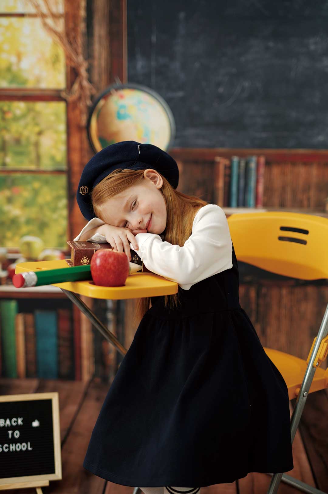 Kate Back to School Chalkboard Globe Photo Kit