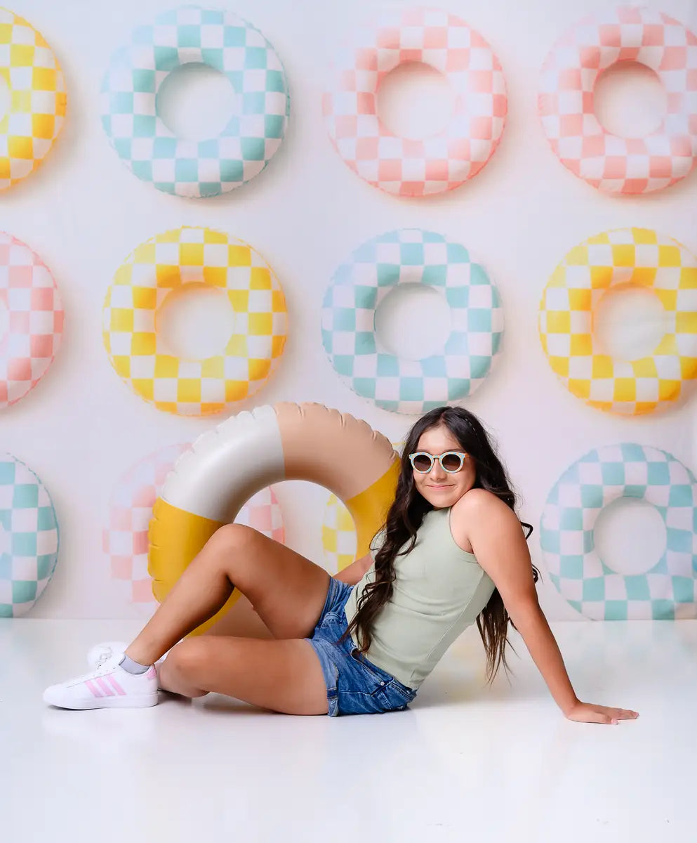 Anillo Flotante de Verano a Cuadros Backdrop Designed by Ashley Paul