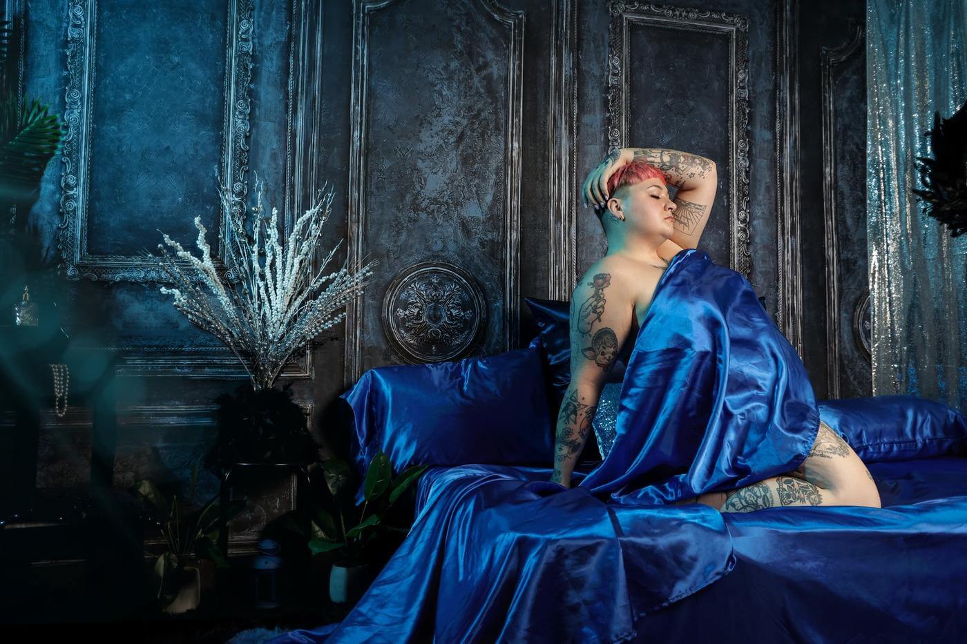 Kate Retro Deep Blue Wall Door Photography Backdrops Wedding - Kate Backdrop