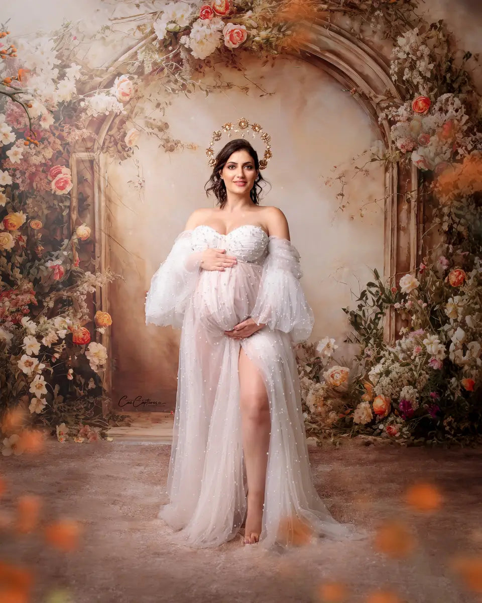 Zonnige Beige Bloemenmuur Voorjaarsachtergrond Ontworpen door Emetselch