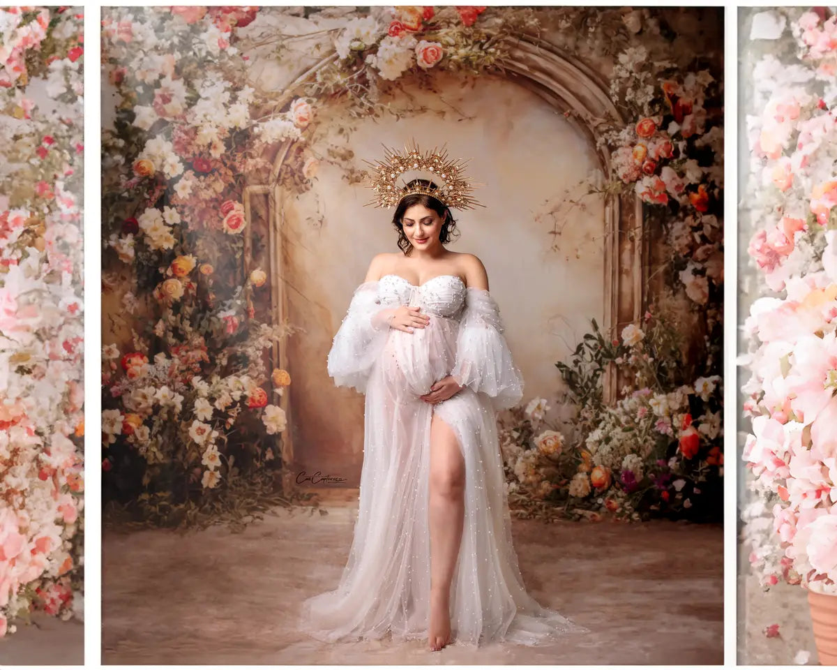 Zonnige Beige Bloemenmuur Voorjaarsachtergrond Ontworpen door Emetselch