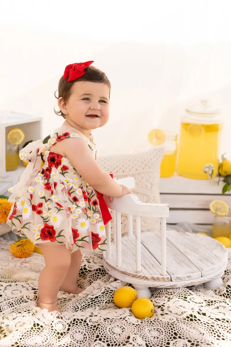 Silla de madera blanca vintage para fotografía de recién nacidos