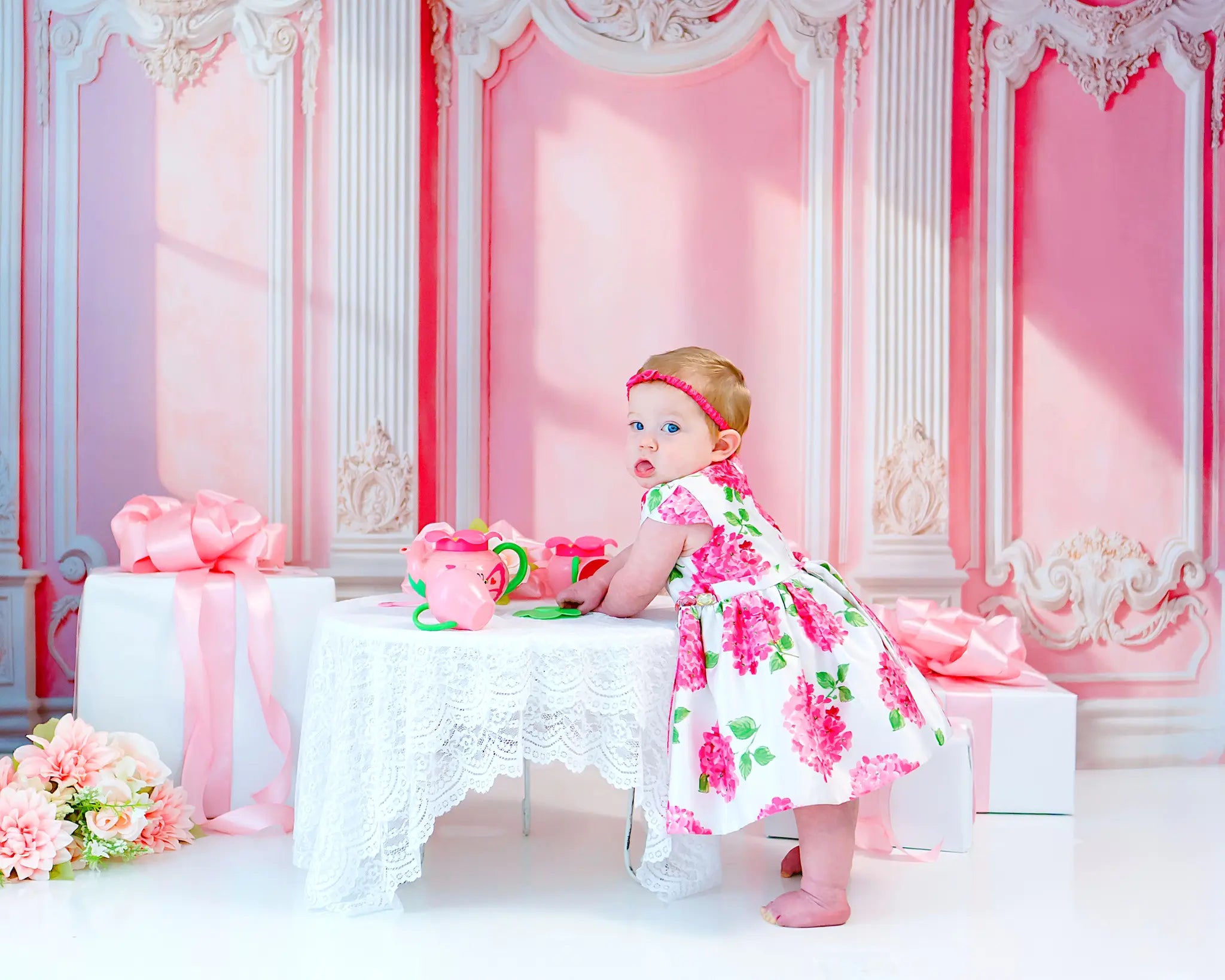 Pink Retro Wall Sunlight Backdrop