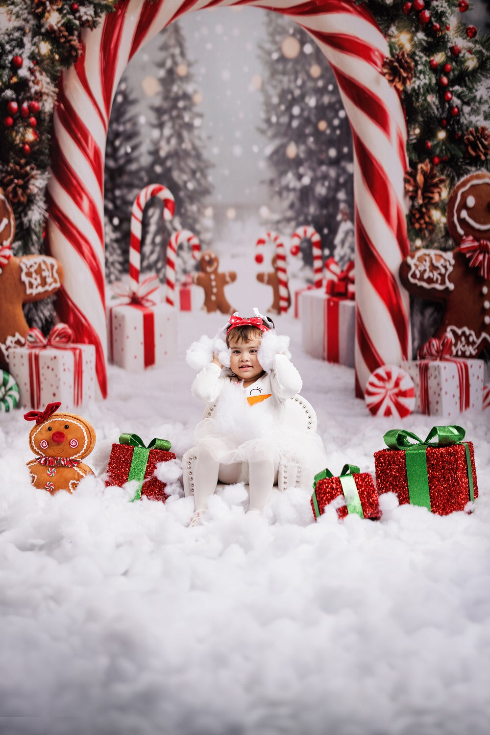 Fondo de Nieve de Jengibre con Arco de Bastón de Caramelo de Navidad Diseñado por Emetselch