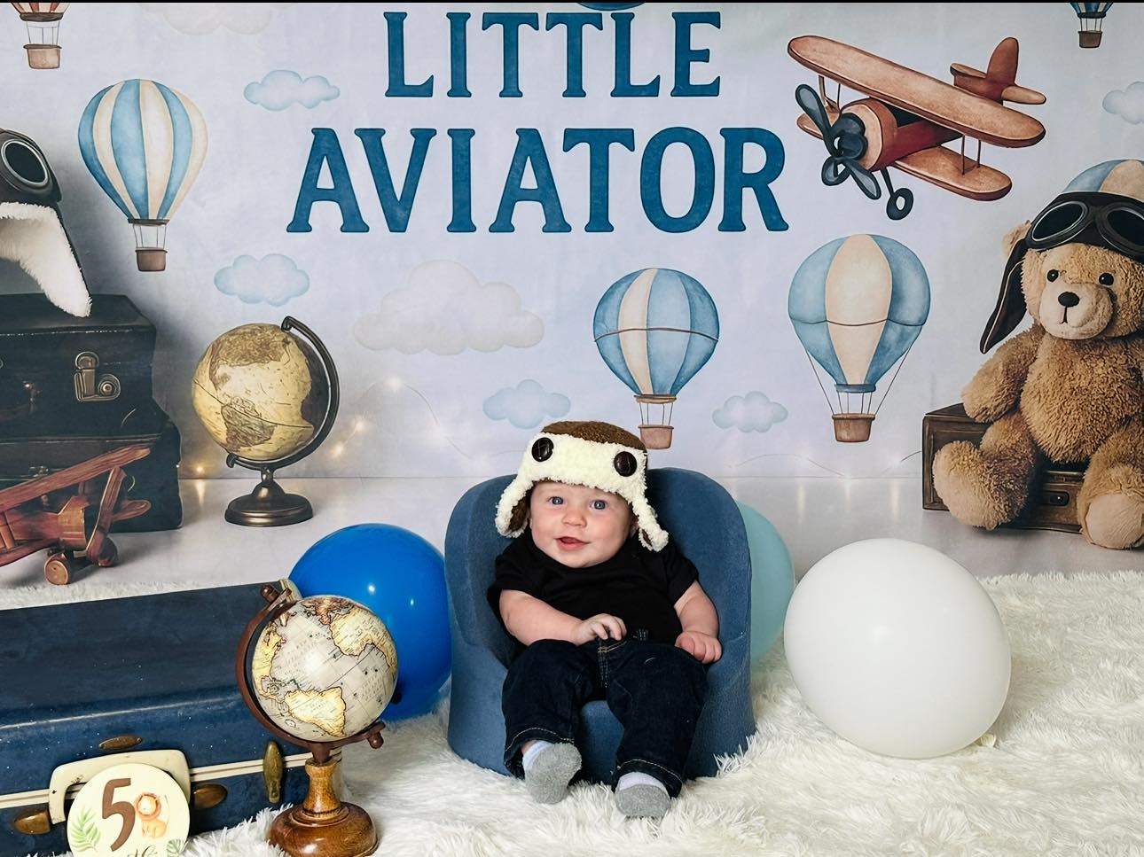 Smash Cake Piccolo Aviatore Sfondo Mongolfiera Disegnato da Patty Roberts