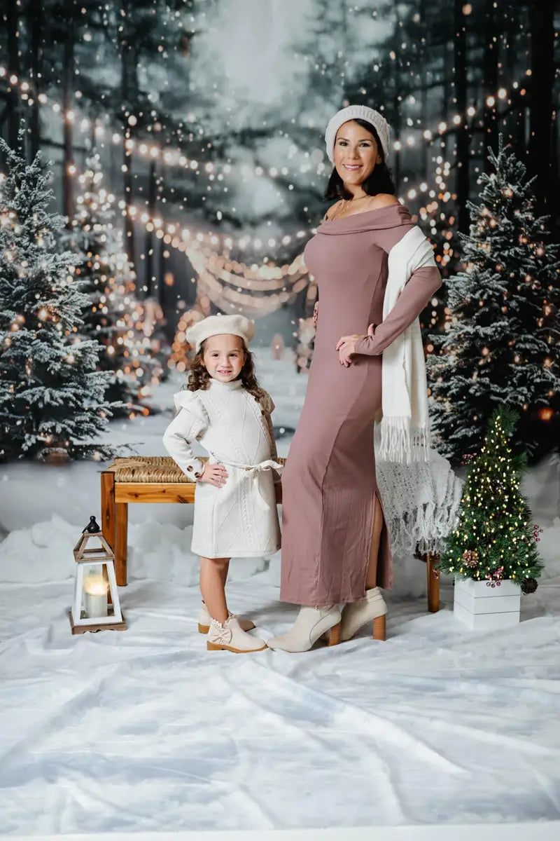 Fondo de bosque exterior de Navidad de invierno blanco diseñado por Emetselch